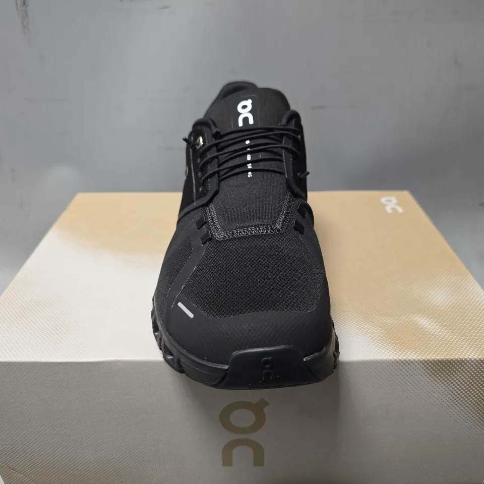 BOXED ON CLOUD 6 BLACK TRAINER - UK 11 