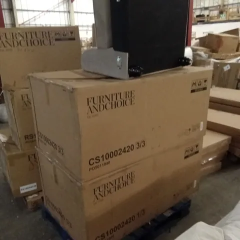 PALLET OF ASSORTED INCOMPLETE DESIGNER SOFA PARTS AND PIECES
