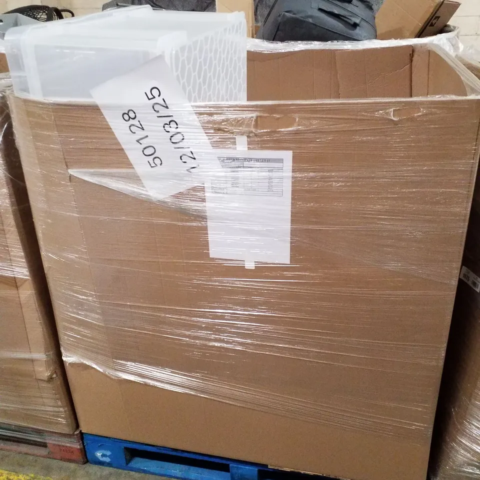 PALLET CONTAINING ASSORTED STORAGE TUBS