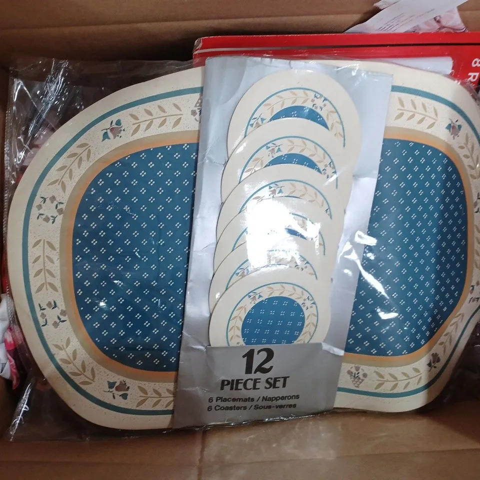 BOX OF APPROX 15 ASSORTED ITEMS TO INCLUDE - 3 PACK OF TEA TOWES - CLEAR WATER BOTTLE - JITU SHOWER CURTAIN ECT