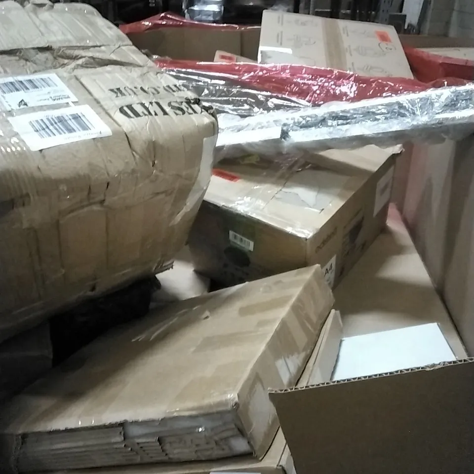 PALLET OF HOUSEHOLD ITEMS TO INCLUDE RAIN SHOWER HEAD,TOY FOAM DART GUN,24 INCH MONITOR AND OTHER ASSORTED ITEMS..L