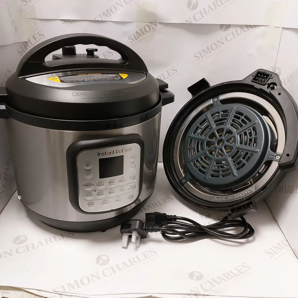 INSTANT POT DUO CRISP AIR FRYER MULTI USE PRESSURE COOKER