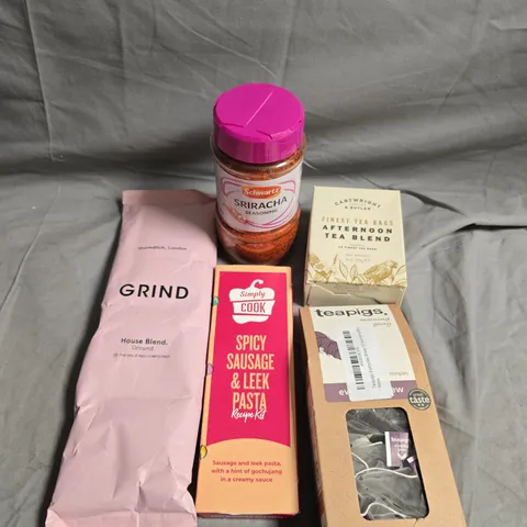 APPROXIMATELY 10 ASSORTED FOOD/DRINK PRODUCTS TO INCLUDE SRIRACHA SEASONING, GRIND COFFEE, FRUITY POPS ETC 