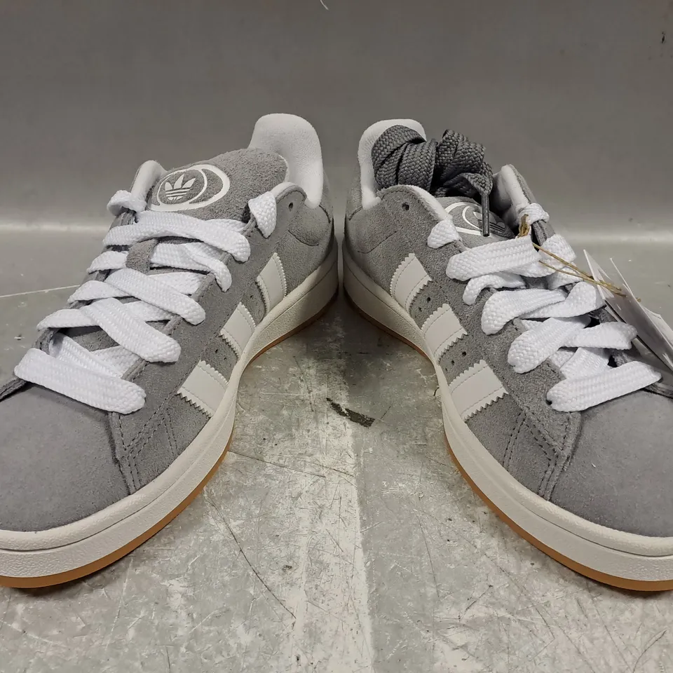 BOXED PAIR OF ADIDAS CAMPUS 00S SHOES IN GREY/WHITE UK SIZE 4