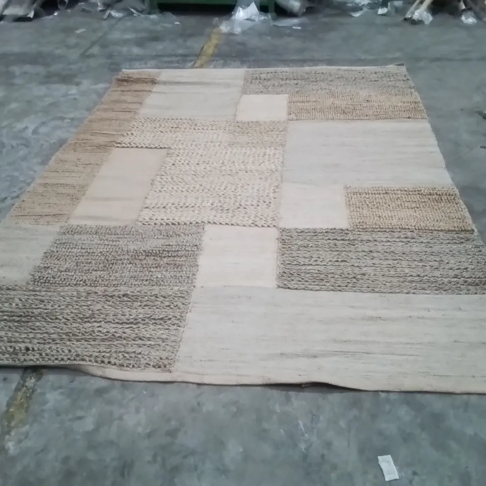 QUALITY DESIGNER AREA RUG - APPROXIMATELY 275X197