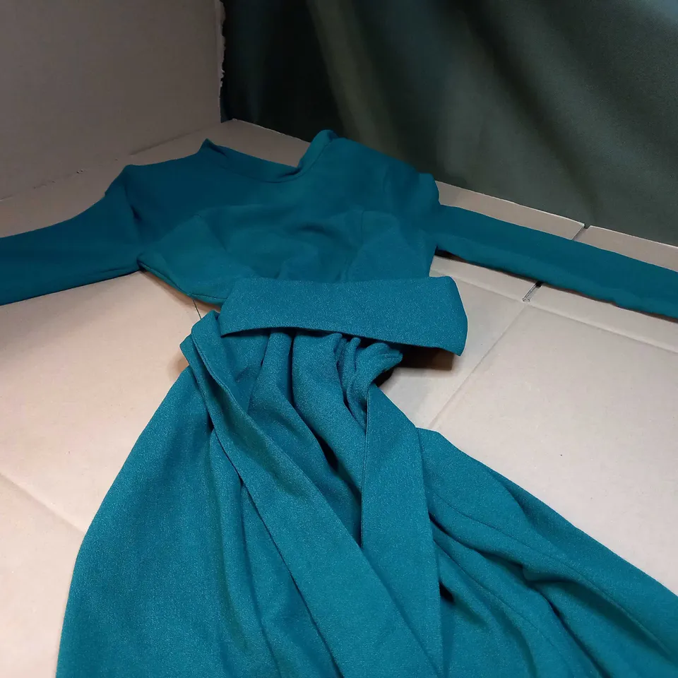 ASOS EMERALD GREEN TEXTURED HIGH NECK/LONG SLEEVED MIDI DRESS - SIZE 8
