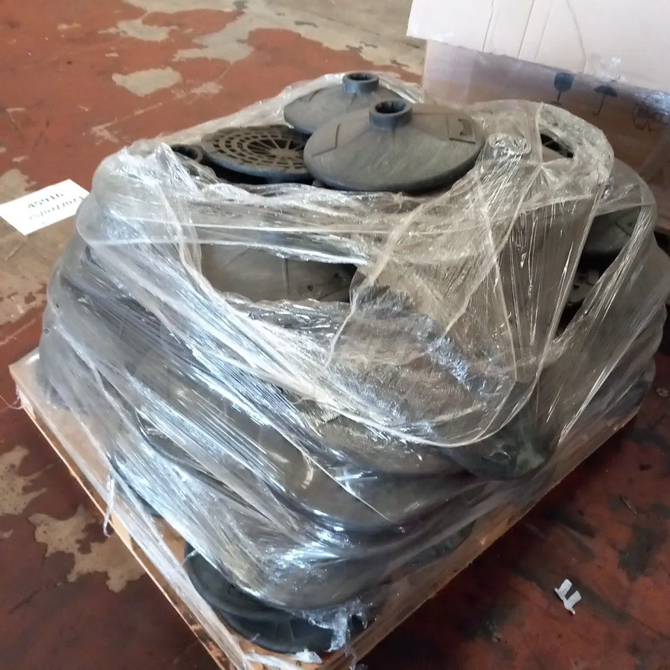 LARGE QUANTITY OF OXFORD ENGLISH CAR PARK PIPE STANDS