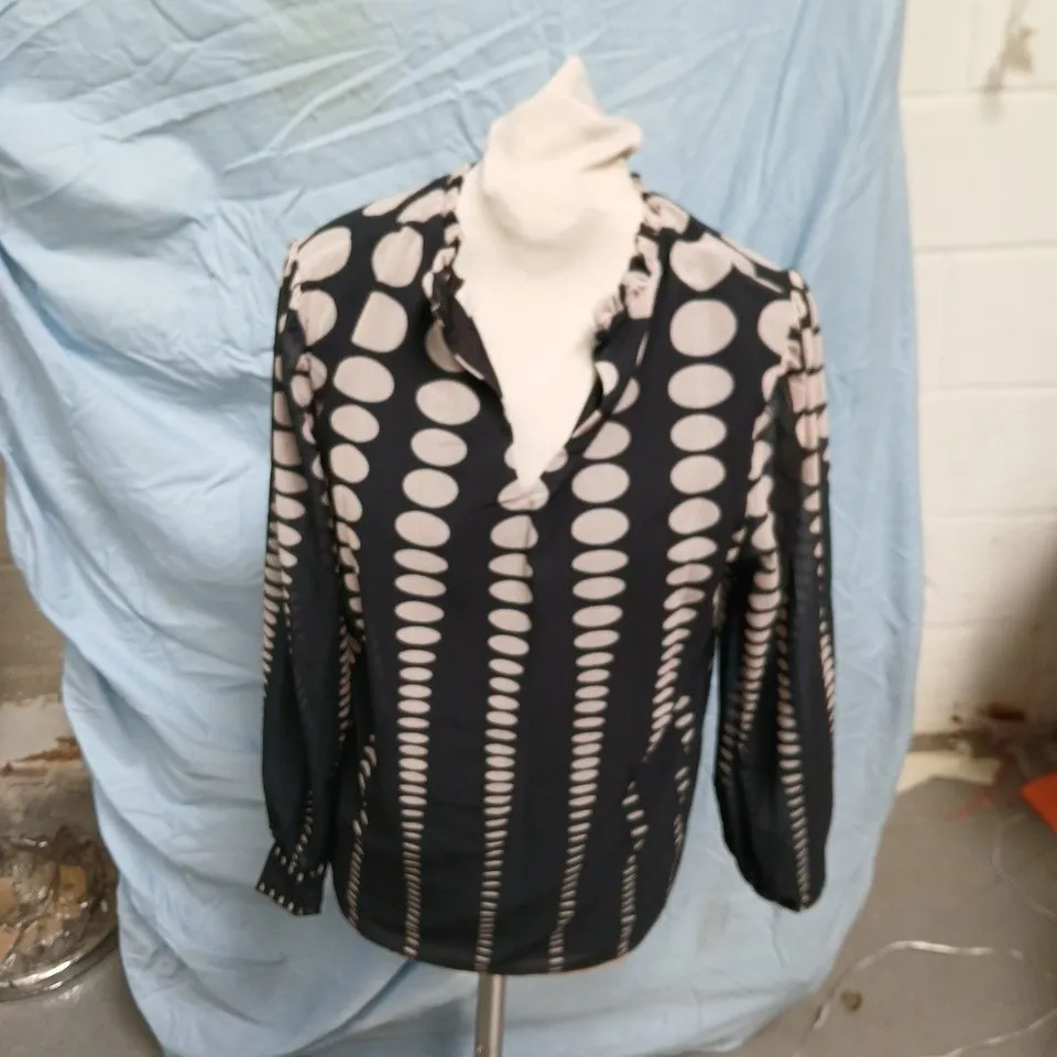 LOVE & ROSES WOMEN'S TOP - BLACK WITH WHITE POLKA DOT STRIPE PATTERN (UK 14)