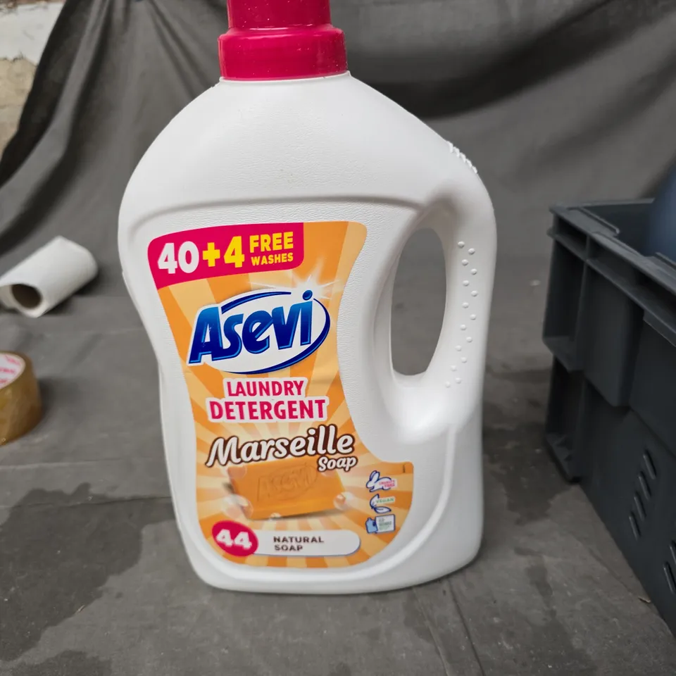 BOX OF 5 ASSORTED LIQUIDS TO INCLUDE: WASHING DETERGENT