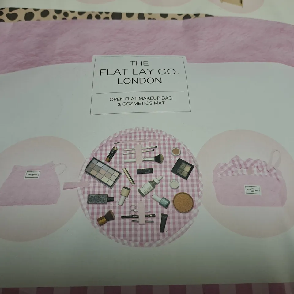 LOT OF 4 ASSORTED LAY CO COSMETIC PACKS