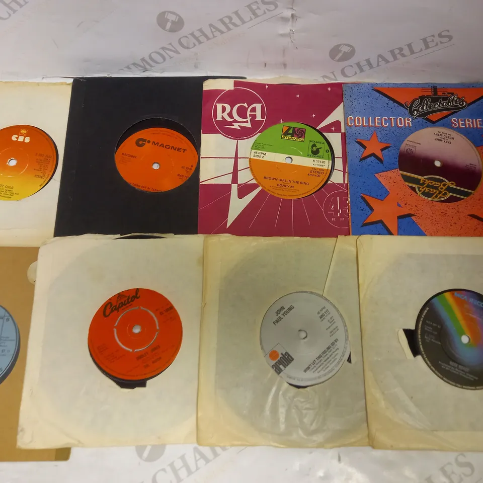 LOT OF APPROXIMATELY 20 VINYL SINGLES, TO INCLUDE THE PHANTOM OF THE OPERA, DIONNE WARWICK, CHER, ETC