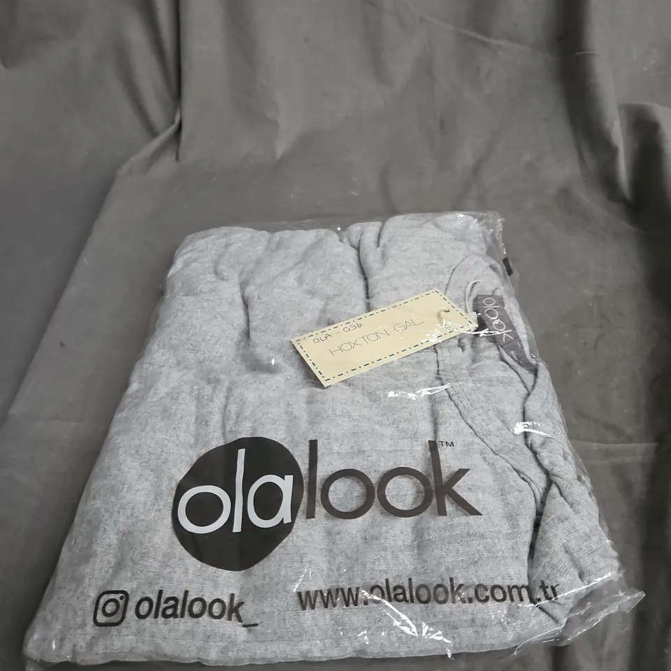 BOX OF APPROXIMATELY 25 ASSORTED CLOTHING ITEMS INCLUDING OLALOOK TOP , ORGANIC T SHIRT AND WESTACE TROUSERS 
