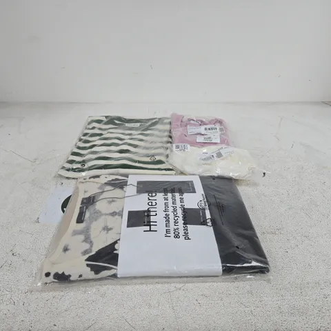 BOX OF APPROXIMATELY 25 ASSORTED CLOTHING ITEMS TO INCLUDE BON PRIX, CREATION L PREMIUM, LASCANA ACTIVE ETC