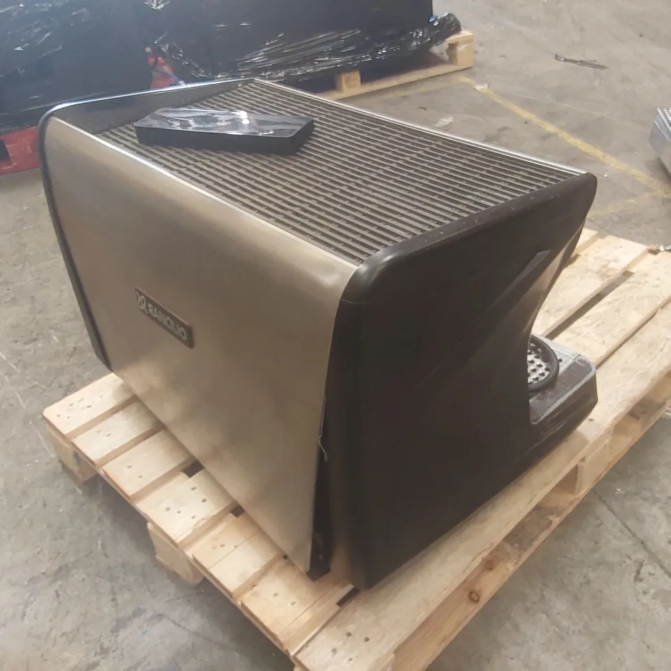RANCILIO CLASSE 7 COMMERCIAL 2 GROUP COFFEE MACHINE