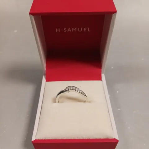 H.SAMUEL STONE CLUSTER WAVE RING