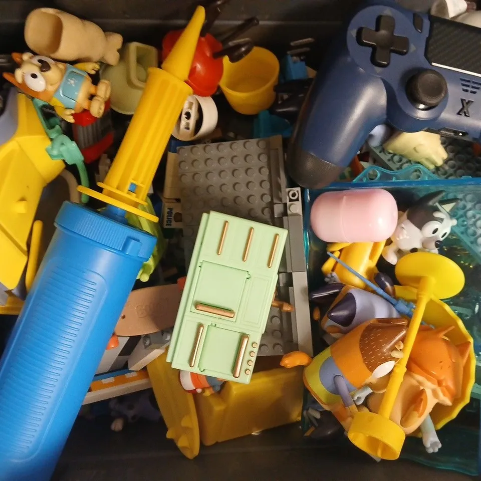 APPROXIMATELY 15 ASSORTED TOYS AND GAMES