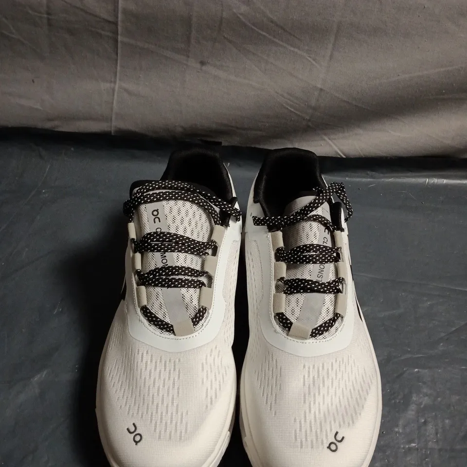 PAIR OF ON RUNNING CLOUDTEC SHOES – UK SIZE 6