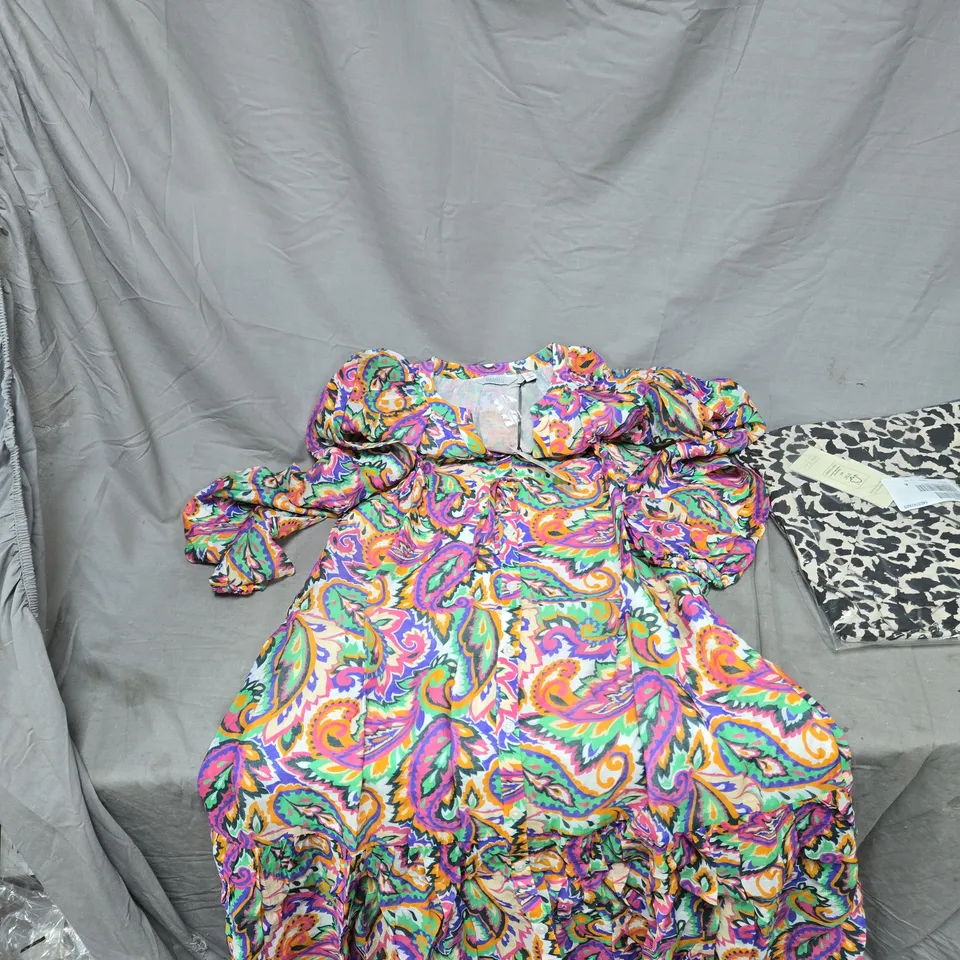 DANNI MINOGUE PAISLEY PRINT DRESS, UK 8, MADE IN CHINA