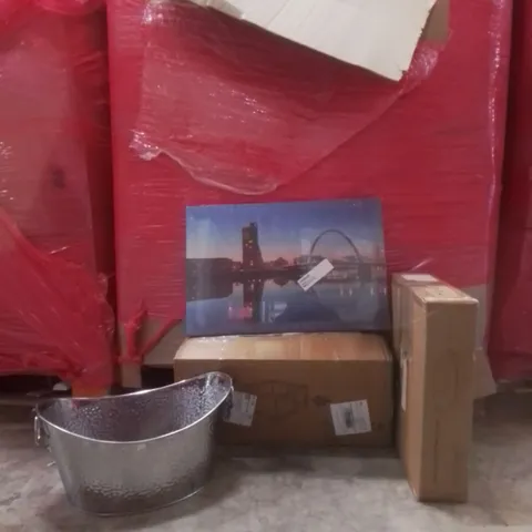 PALLET OF ASSORTED HOUSEHOLD GOODS AND FURNITURE TO INCLUDE; PLAYPEN, CAST IRON GRILL PAN 35CM, EMBROIDERED SILVER BUCKET ETC