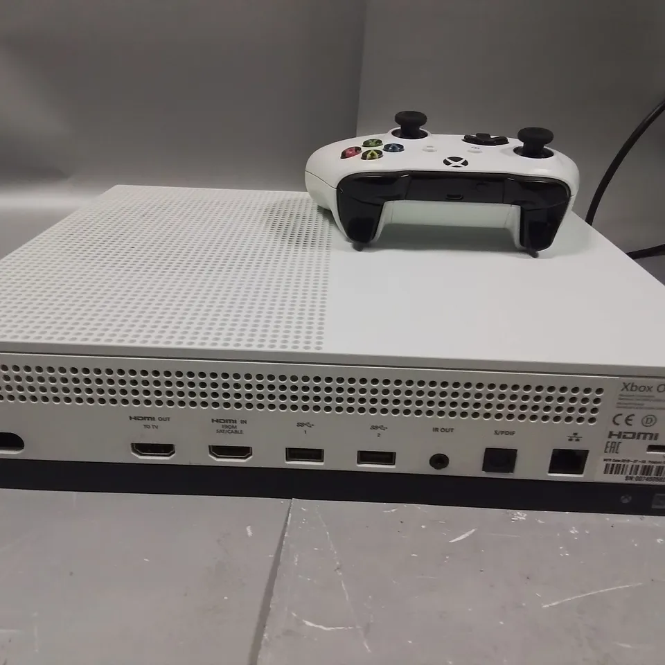 UNBOXED XBOX ONE S CONSOLE WITH CONTROLLER