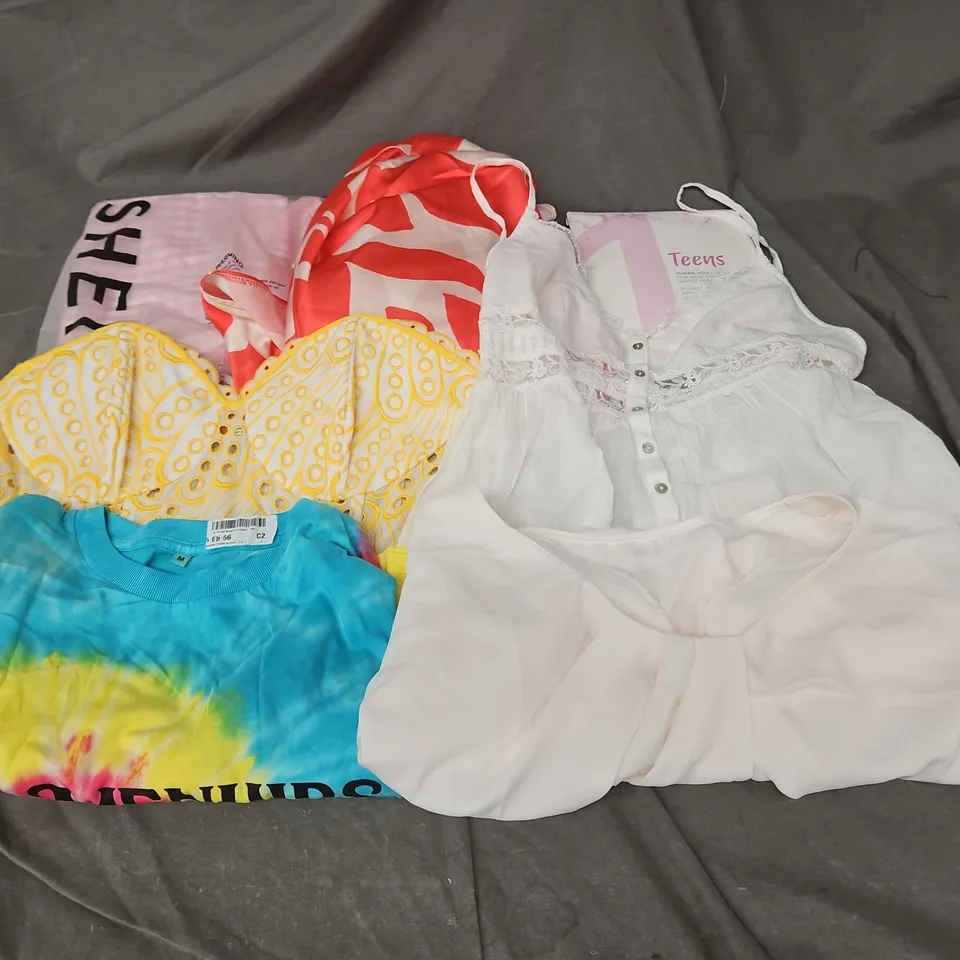 BOX OF APPROXIMATELY 20 ASSORTED CLOTHING ITEMS TO INCLUDE WRAP DRESS, TOPS, TROUSERS, ETC