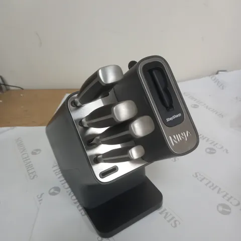 NINJA FOODI STAYSHARP 5 PIECE KNIFE BLOCK WITH INTEGRATED SHARPENER K32005UK