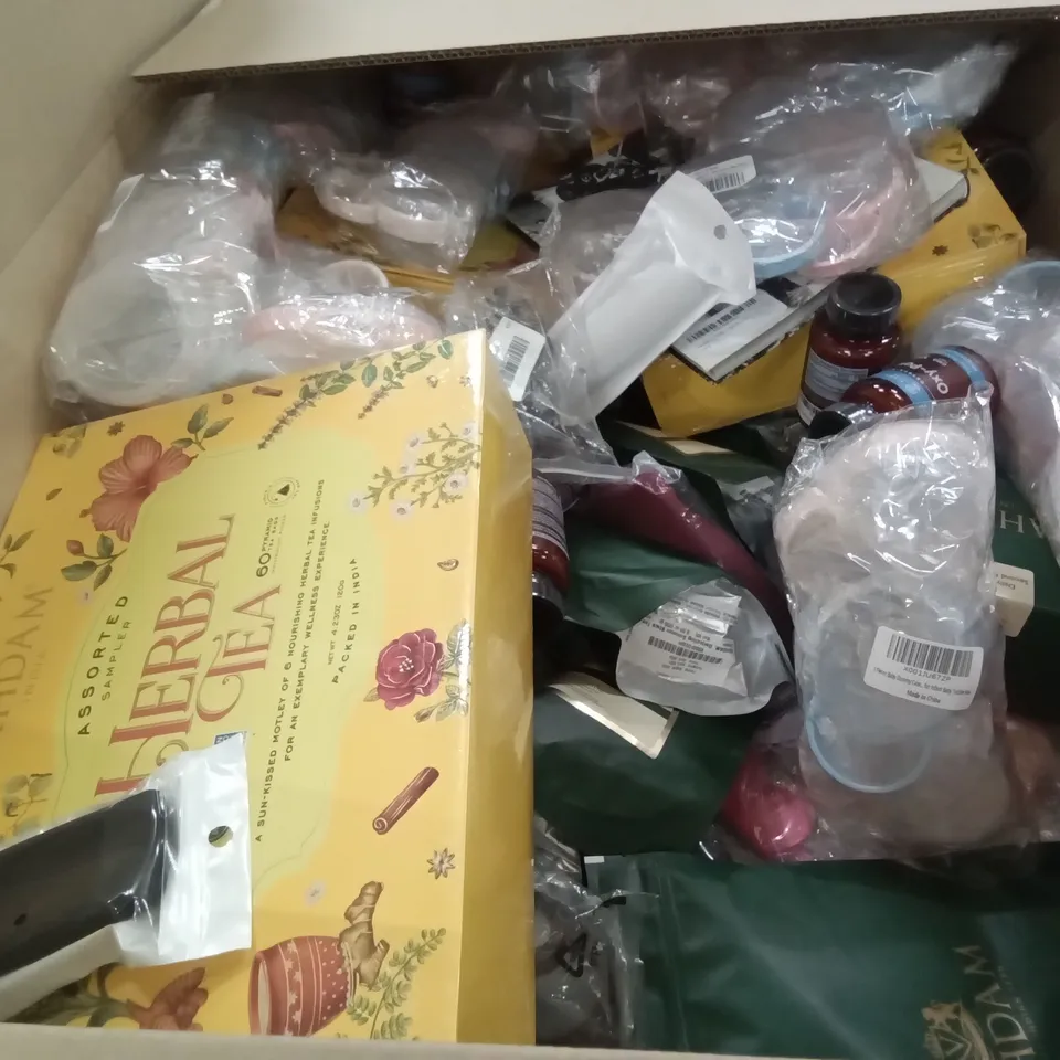 PALLET OF ASSORTED ITEMS INCLUDING ORB SCEPTRE THRONE BOOK, HOW TO COOK BOOK, RUGGED TABLET CASE, VAHDAM BLACK TEA, VAHDAM HERBAL TEAS, WOOD CARVING SET
