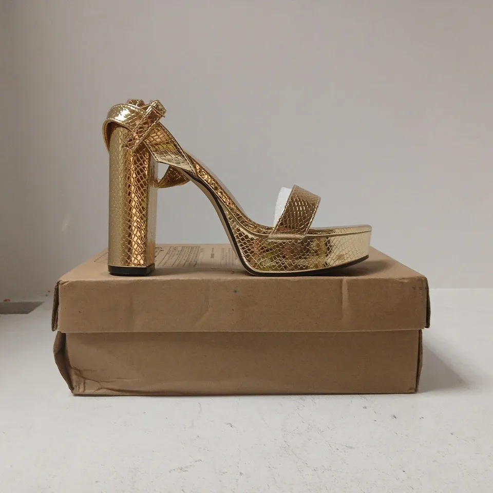 BOXED PAIR OF UNBRANDED PLATFORM OPEN TOE BLOCK HEELS N METALLIC GOLD CROC SIZE EU 38