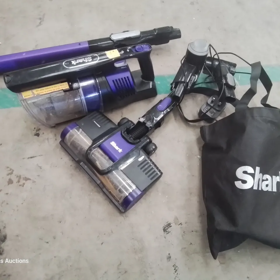 SHARK CORDLESS STICK VACUUM WITH ANTI HAIR WRAP RRP £379