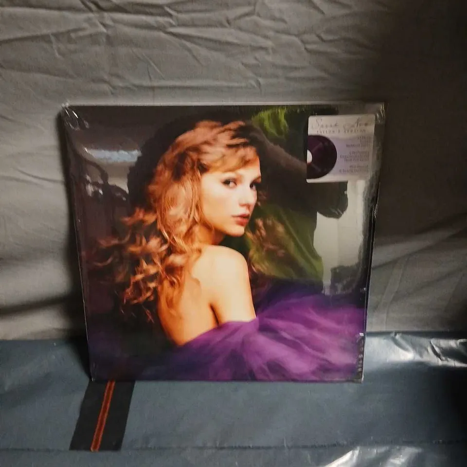 TAYLOR SWIFT - SPEAK NOW (TAYLOR'S VERSION) 3LP VIOLET MARBLE VINYL