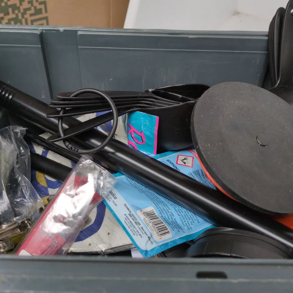 TOTE OF APPROXIMATELY 20 ASSORTED ITEMS TO INCLUDE CO ALARM, FOOT STOOL, FLASHLIGHT, PHILIPS CD-R PACK ETC