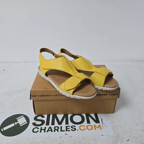 ADESSO YELLOW LEATHER SANDALS SIZE 40 BOXED