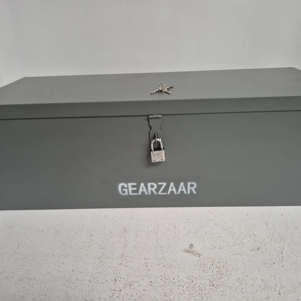 GEARZAAR LOCKABLE GREY METAL STORAGE BOX