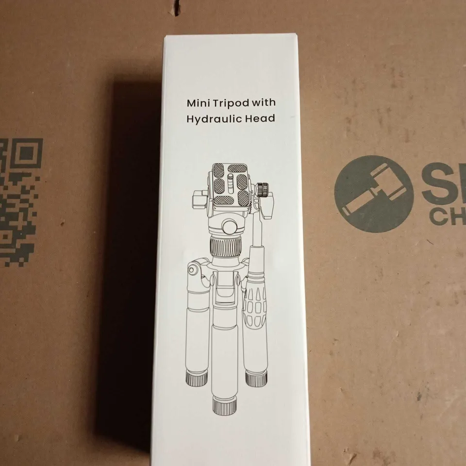 DWARFLAB MINI TRIPOD WITH HYDRAULIC HEAD – BOXED