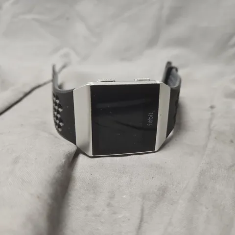 FITBIT FB503 SMARTWATCH