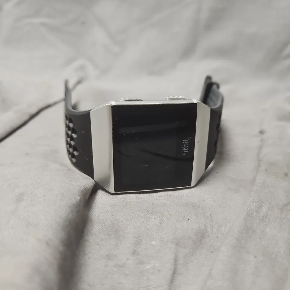 FITBIT FB503 SMARTWATCH