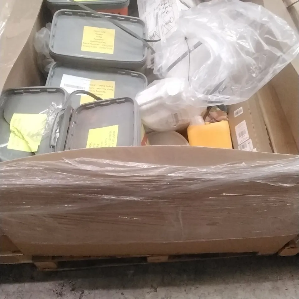 PALLET OF ASSORTED DIY, HOME IMPROVEMENT AND BUILDING PRODUCTS TO INCLUDE; BLOCK PAVING SEAL, READY MIXED PLASTER, SILKACEM PVA, PERMANENT POTHOLE REPAIR ETC