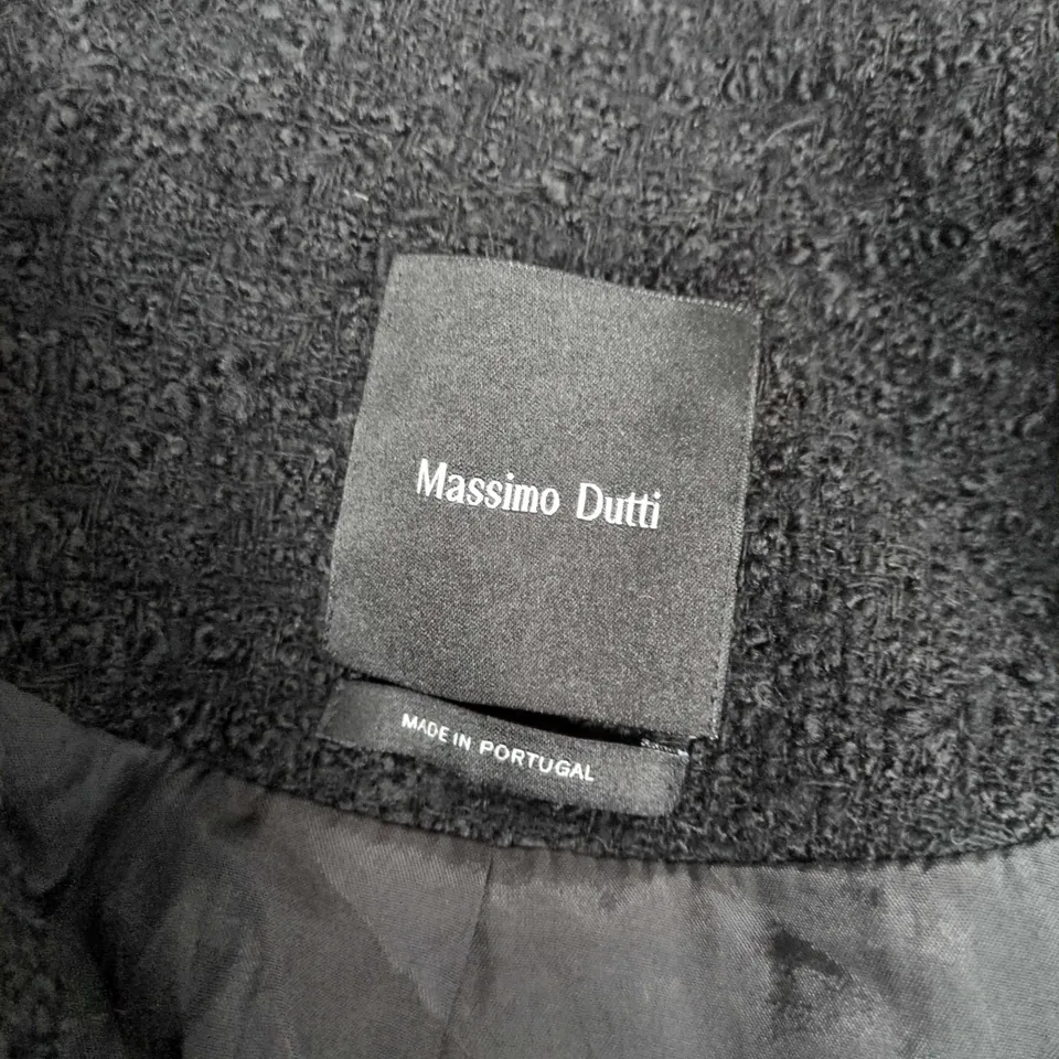 MASSIMO DUTTI BLACK BOUCLÉ COAT – BUTTON FRONT