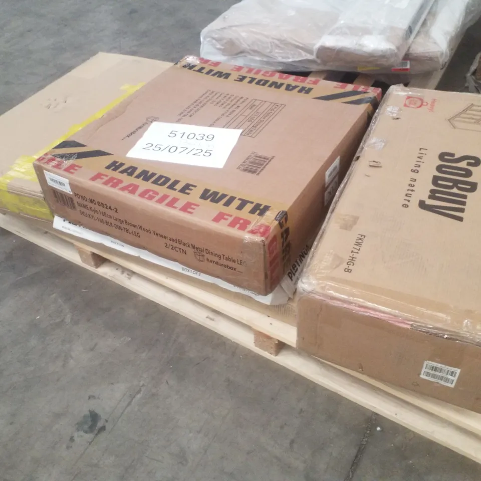 PALLET CONTAINING ASSORTED FLATPACK FURNITURE PARTS 