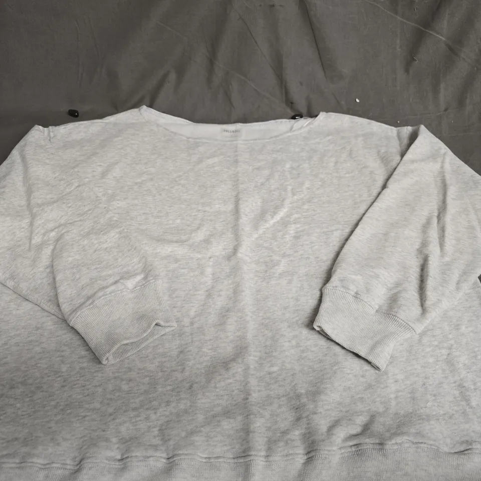 HOLLISTER GREY JUMPER - LARGE 