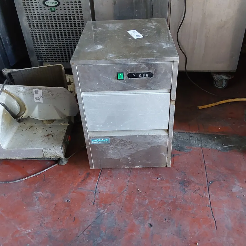 POLAR G-SERIES COUNTERTOP ICE MACHINE 20KG OUTPUT 