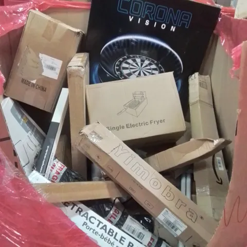PALLET CONTAINING VARIOUS ASSORTED BOXED HOUSEHOLD ITEMS TO INCLUDE: SINGLE ELECTRIC FRYER, RETRACTABLE SAFETY GATE, DART BOARD AND LOTS MORE UNMARKED BOXED ITEMS