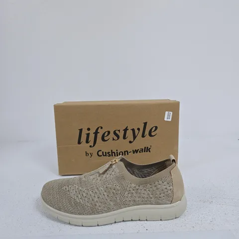 LIFESTYLE BY CUSHION-WALK WOMEN'S KNIT SLIP-ON TRAINERS SIZE 7