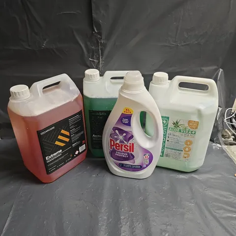 LOT OF 3 ASSORTED LARGE LIQUIDS TO INCLUDE - PERSIL COLOUR PROTECT LIQUID DETERGENT - EZCARCARE EXTREME ADVANCED SNOWFOAM - CLEARELL ALOE VERA+ HAND SANITISER