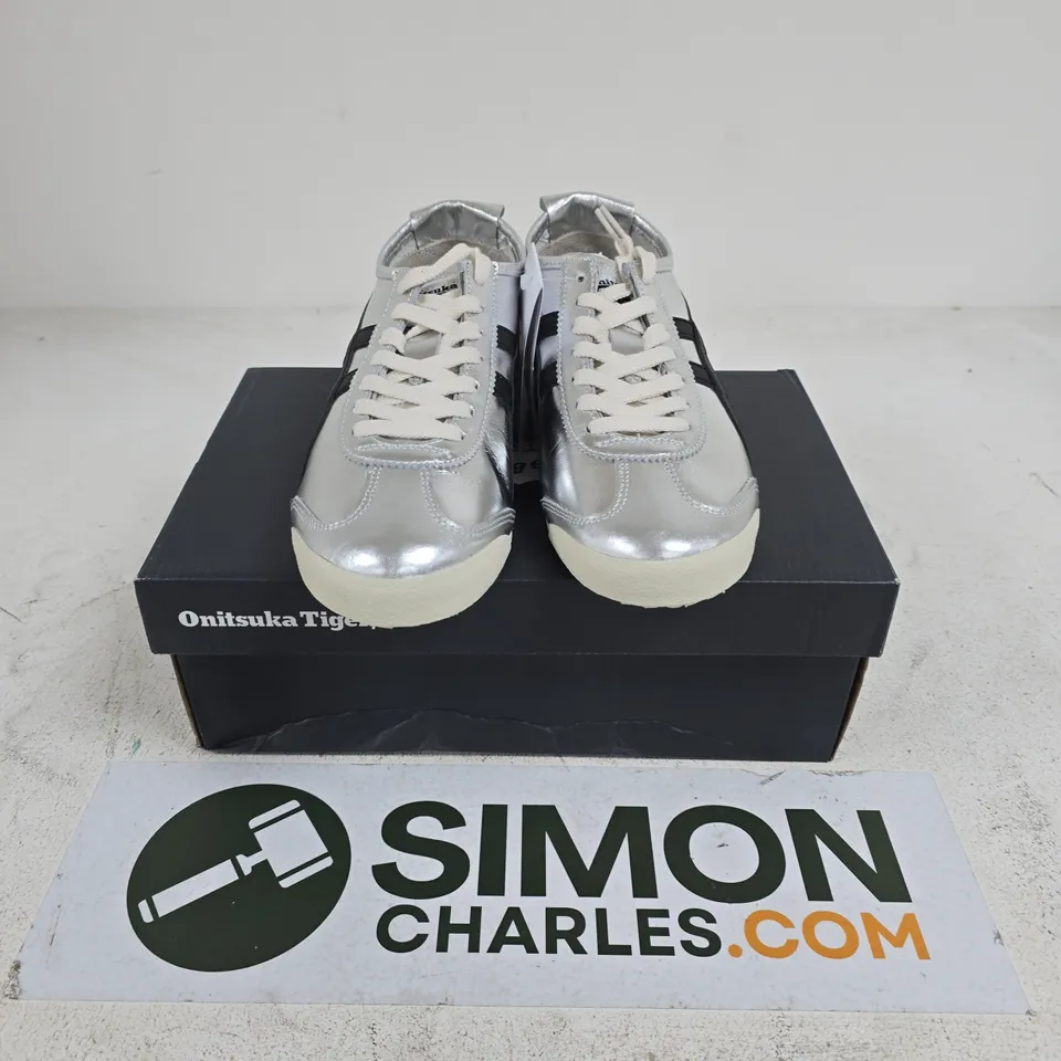 BOXED PAIR OF ONITSUKA TIGER MEXICO 66 PURE SILVER/BLACK - UK 7