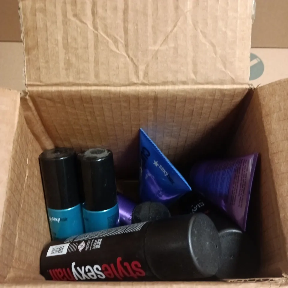 BOX OF APPROXIMATELY 8 SEXY HAIR HAIRCARE PRODUCTS TO INCLUDE CURLING CREME, DRY WAX SPRAY AND SOY RENEWAL OIL SPRAY