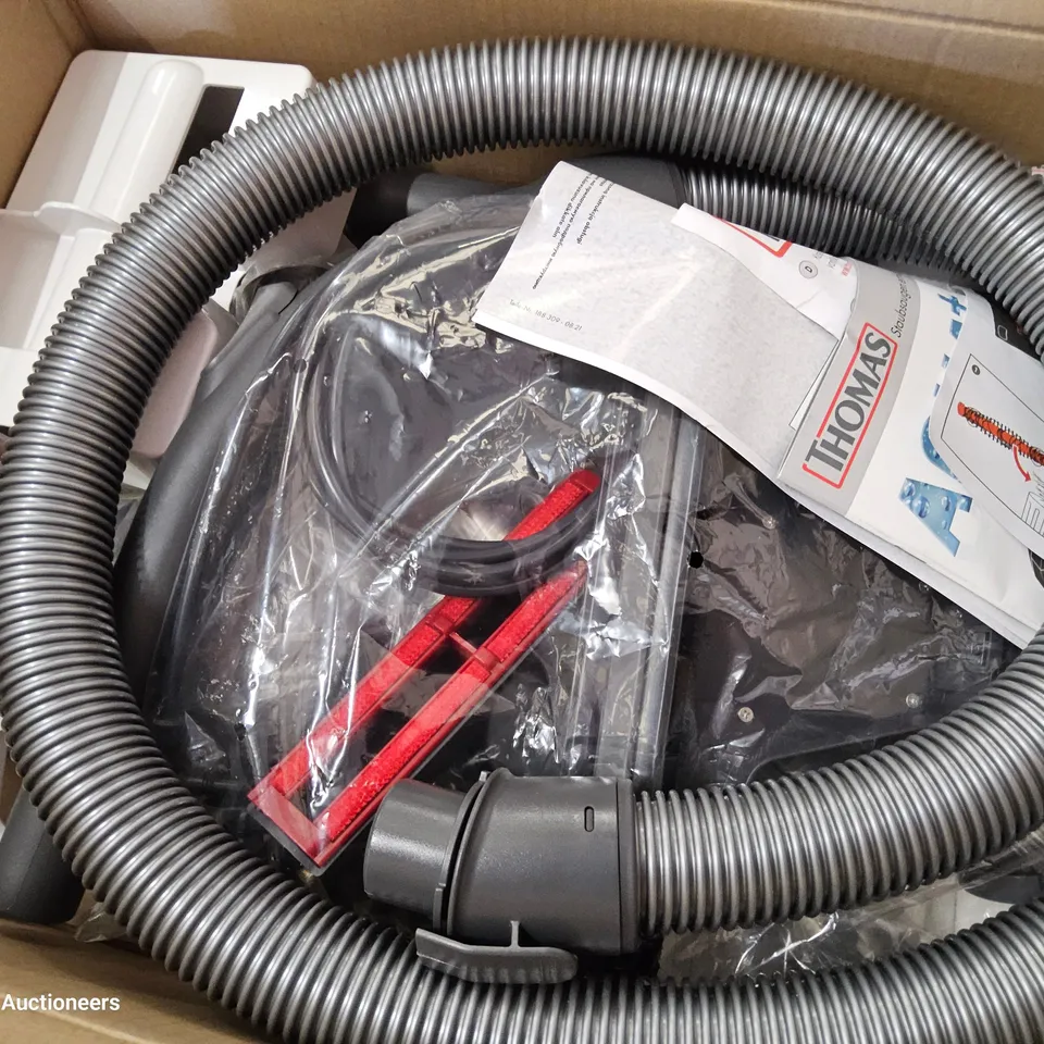 BOXED THOMAS AQUA + PET & FAMILY 1700WWET & DRY VACUUM CLEANER