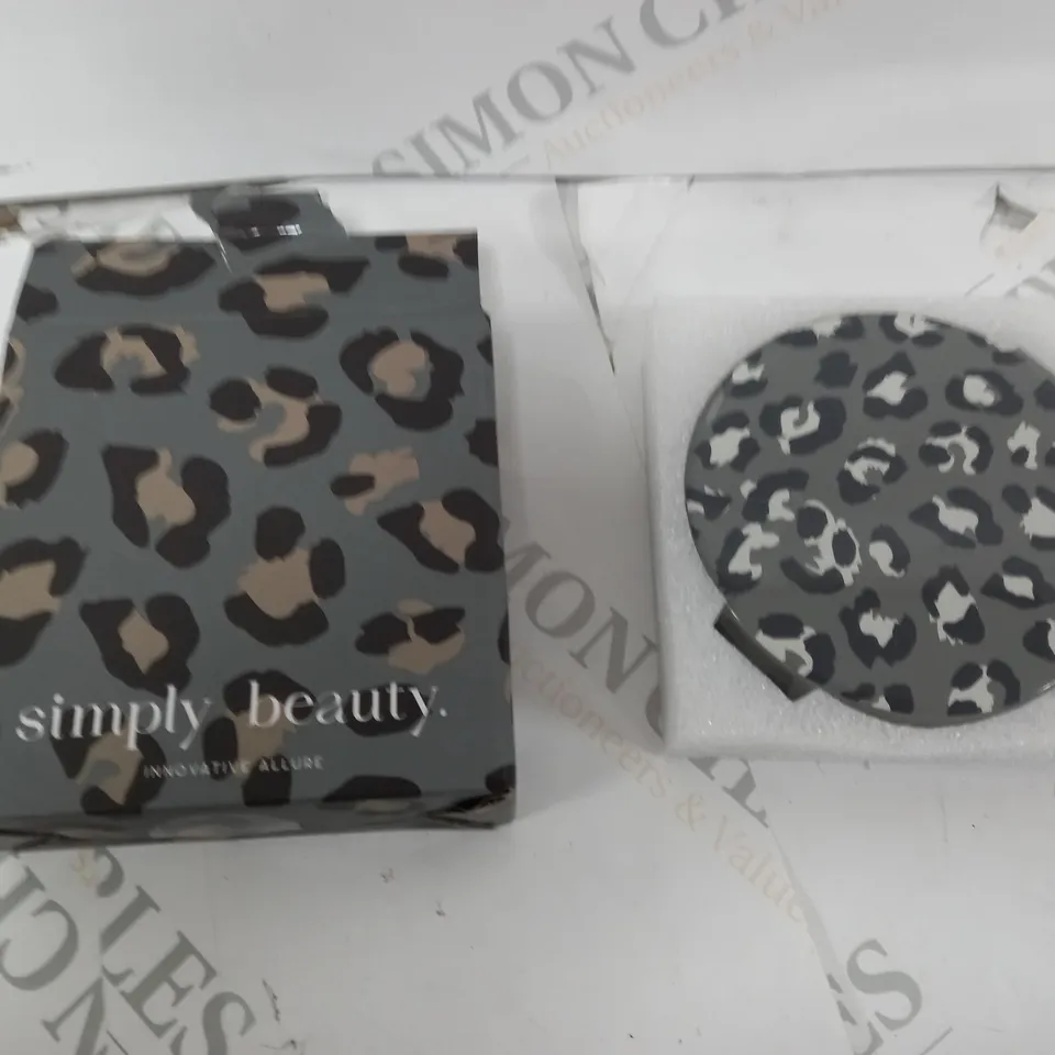SIMPLY BEAUTY FOLDING TRIO MIRROR LEOPARD PRINT