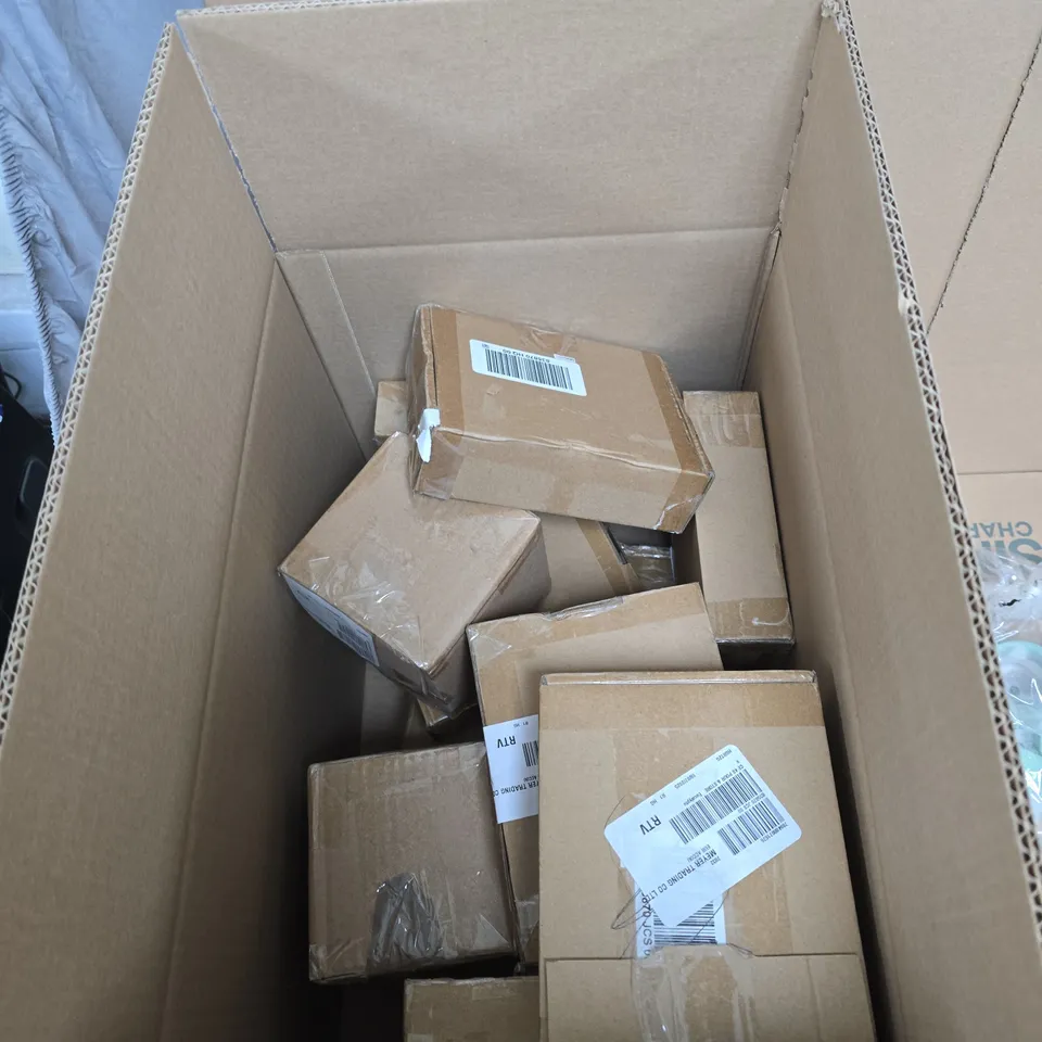 BOX OF APPROXIMATELY 12 ASSORTED ITEMS TO INCLUDE: POUR AND STORE BAG CLIPS 