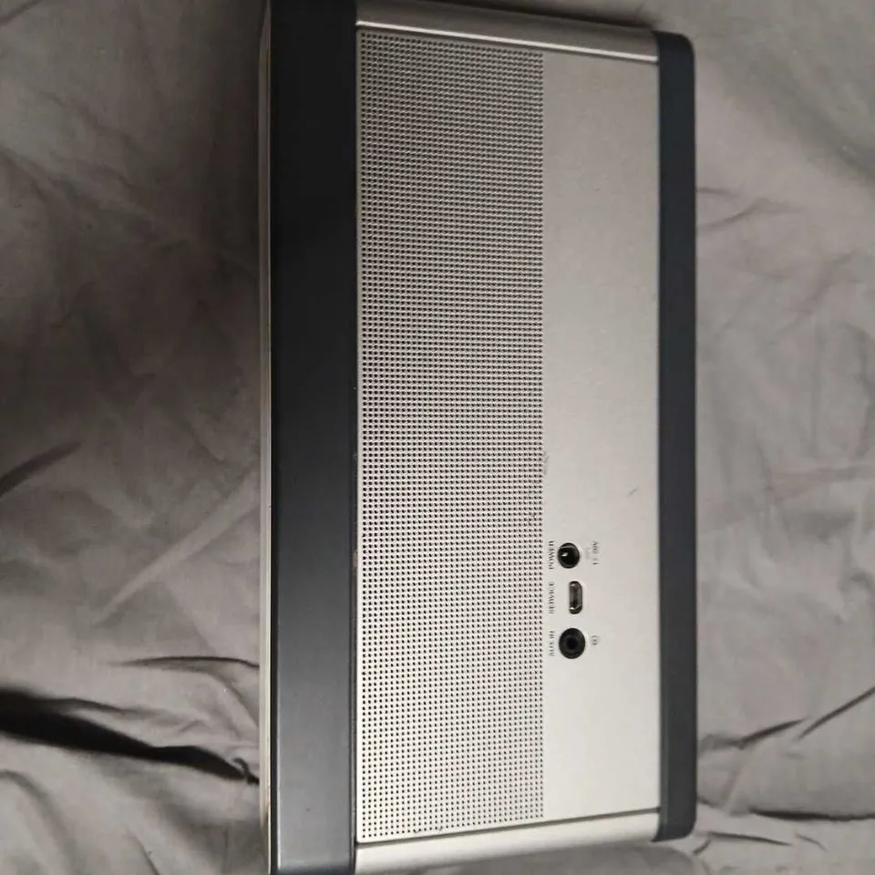 BOSE SOUNDDOCK-STYLE SPEAKER WITH BLUETOOTH & AUX 